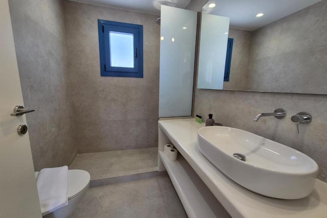 Photo of Bathroom in Kamari