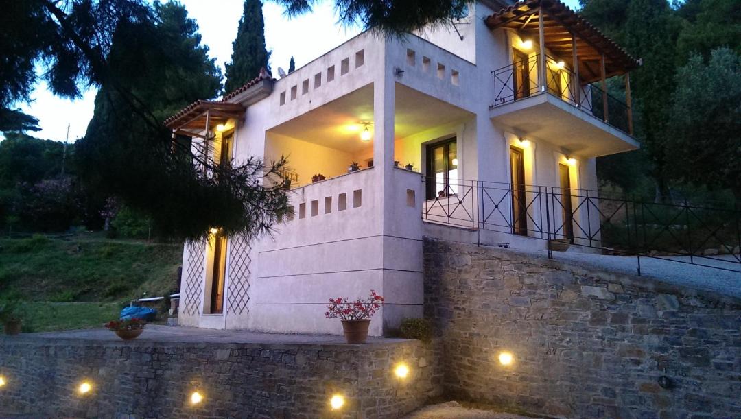 Photo of Buildings in Stafylos