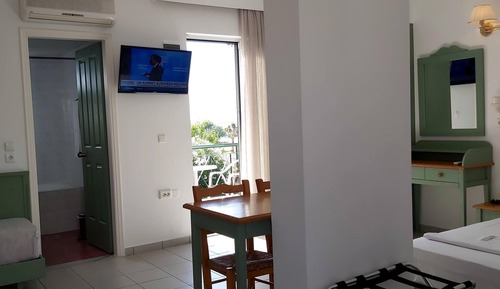 Studio, Sea View (Front or Side (Advanced))