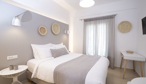 Superior Studio, 1 Double Bed, Pool View