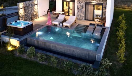 Premium Villa with Private Heated Pool and Jacuzzi