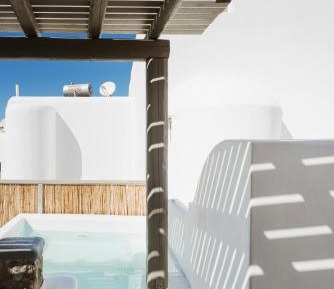 Deluxe Two-Bedroom Apartment with Garden View