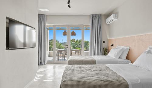 Deluxe Quadruple Room