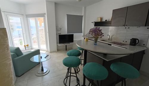 One-Bedroom Apartment with Balcony and Mountain View  