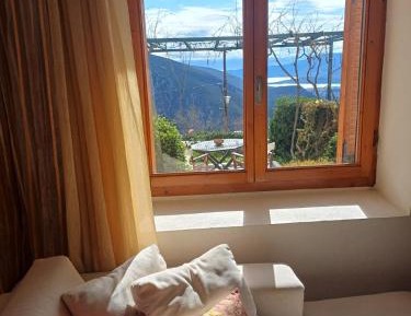 One-Bedroom Apartment with Garden View