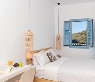 Deluxe Double Room with Balcony and Sea View