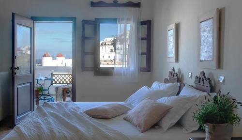 Premium Double/Twin Studio with Castle View