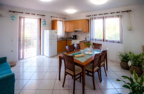 Ireon Apartment | Seaside studio in Ireo with a breathtaking view