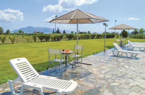 Molos-Agios Konstantinos Villa | Amazing Home in Kamena Vourla With Wifi and 9 Bedrooms