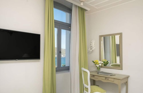 Paleopolis Hotel | Micra Anglia Boutique Hotel & Spa