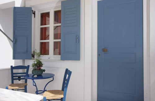 Megas Gialos House | Manos Syros