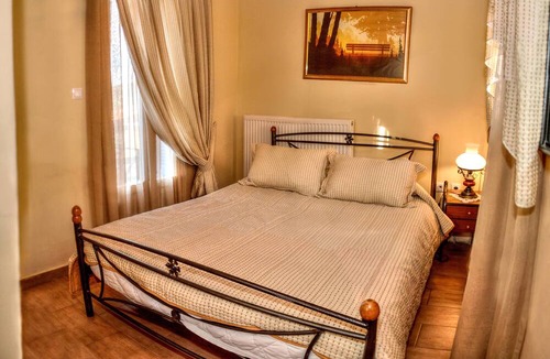 Andros House | Mainades Maisonettes and Studios