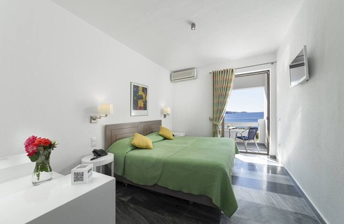 Kipri Hotel | Hotel Perrakis