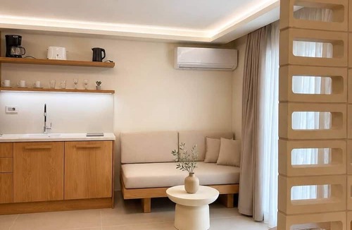 Skiathos Hotel | Villa Karina - Near Achladies Beach