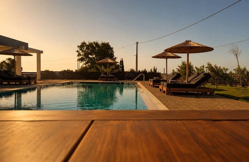 Lahania Hotel | Mat Suites