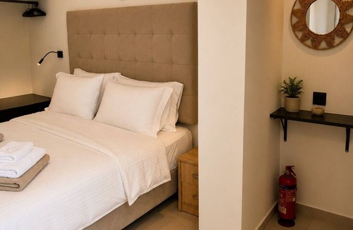 Lahania Hotel | Mat Suites