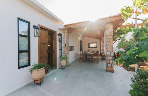 Lardos Villa | La Casetta Della Nonna