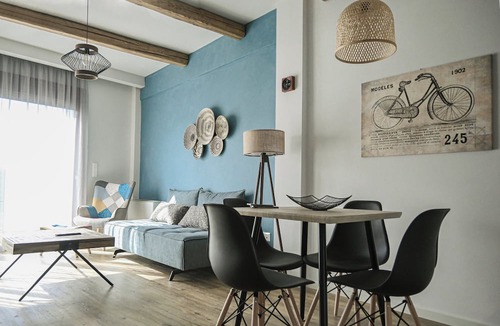 Delfoi Hotel | KOMODY