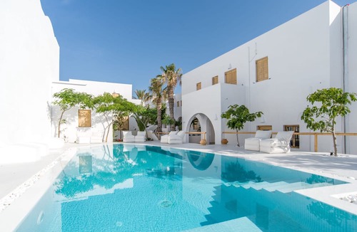 Kamari Hotel | Santorini Crystal Blue