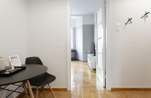 Plaka Apartment | Chic and Cosy Flat in Plaka