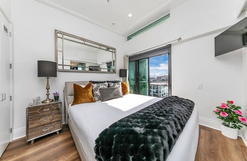 Auckland Central Business District Apartment | Penthouse Crown Jewel