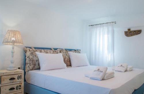 Chrissi Akti Villa | Deluxe Paros Villa Grand Villa 4 Bedrooms Wonderful Sea View