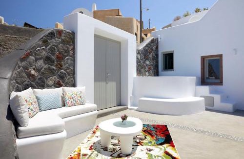 Finikia Villa | Finikia -Foinikia - Luxury Cave - A Wonderful 2 Bedroom Villa - Hot Tub