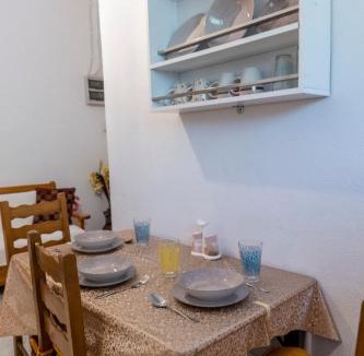 Kamena Vourla Apartment | Apartment's Eleni