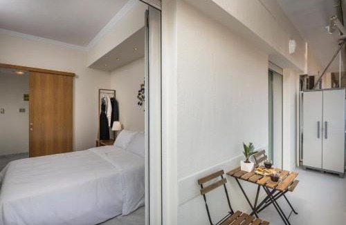 Old Town Apartment | Soul of Sun - Spacious Luxury 90sqm Apartment, 2 Bathrooms, Chania Center, Private Parking Available 900m