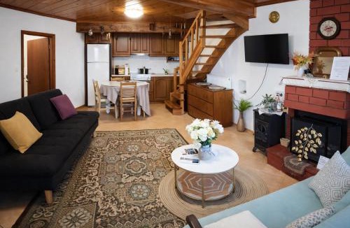 Kefalochori Villa | Archontiko Kastellia - Stone Guesthouse with Fireplace and Mountain View