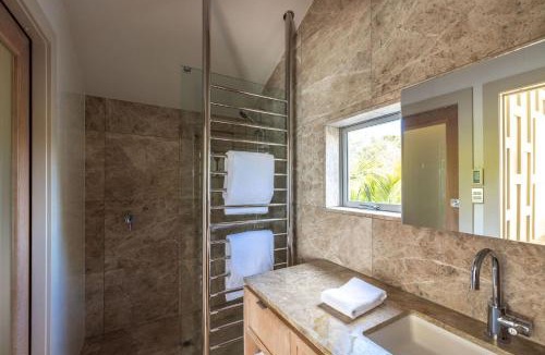 Palm Beach House | Serenity - Stay Waiheke