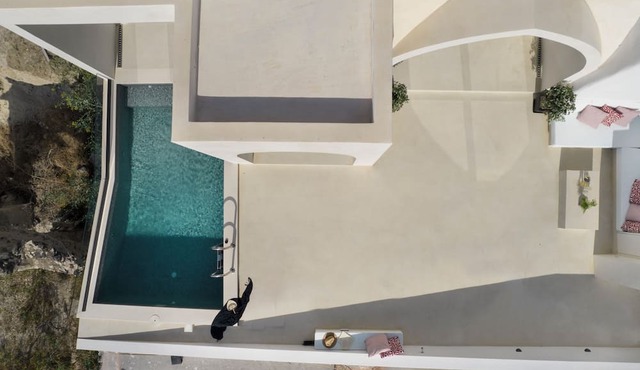 Artium Villa with Pool hosted by K&K