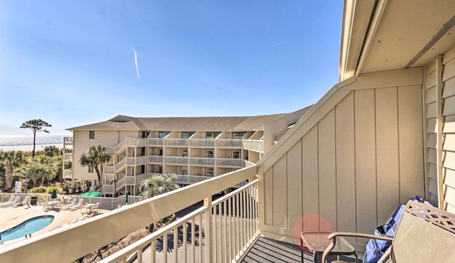 Beachfront Condo w/Pool Access in Hilton Head!
