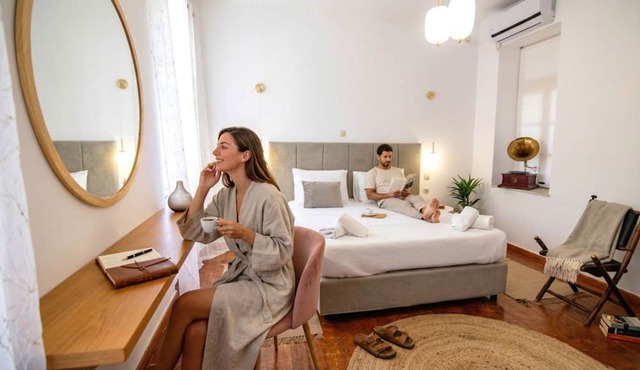 Apeiron Acropolis Suites