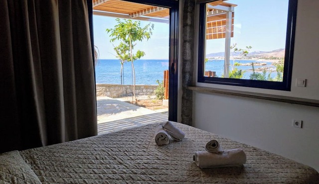 Paraktio Beach Apartments