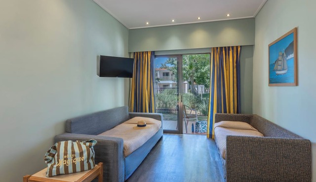 Golden Coast Hotel & Bungalows - All Inclusive