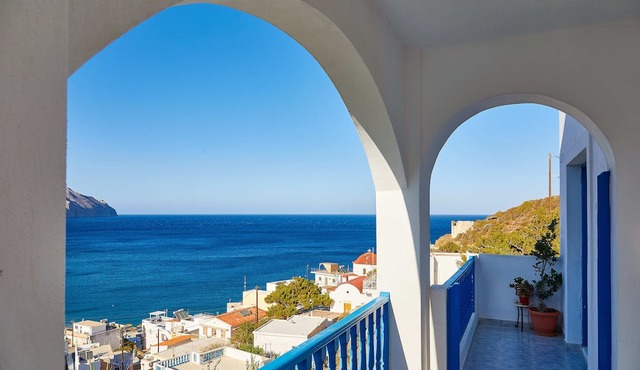 Glaros Hotel