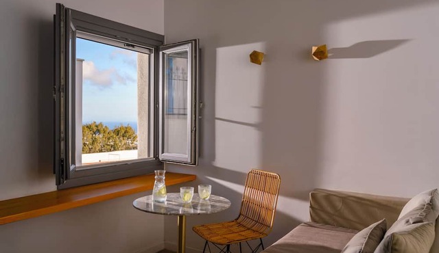 Lemon Suites Santorini