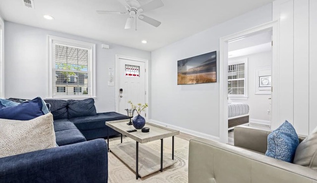 Stylish 3BR - OC Gardens w/Patio & Parking