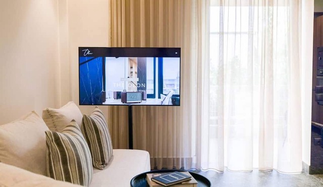 Luxury Apt near the Beach Athens Riviera by Olon