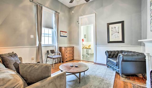 Uptown NOLA Apt on Magazine Street w/Backyard!