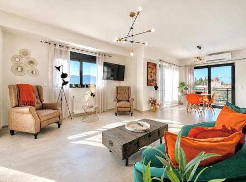 Lykovrysi - Modern Apartment Near Athens by ΜΡS