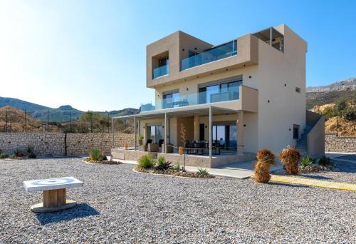 Aquamarine Luxury Suites - Stegna - Beachfront, Jacuzzi , Smart Home, Great View